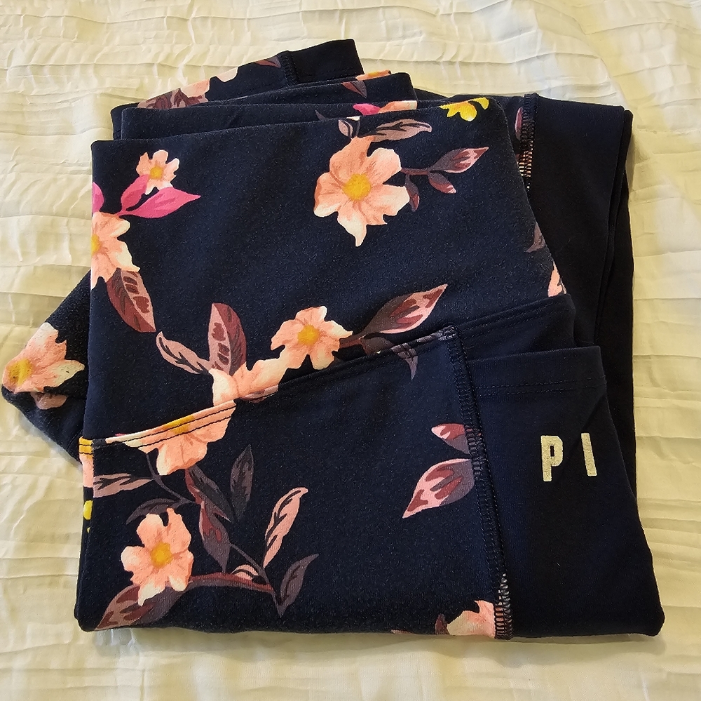 PINK Active Leggings Size Small